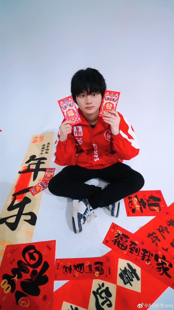 里程碑：Xiaohu达成LPL 800场 LPL第2位达成该成就的选手
