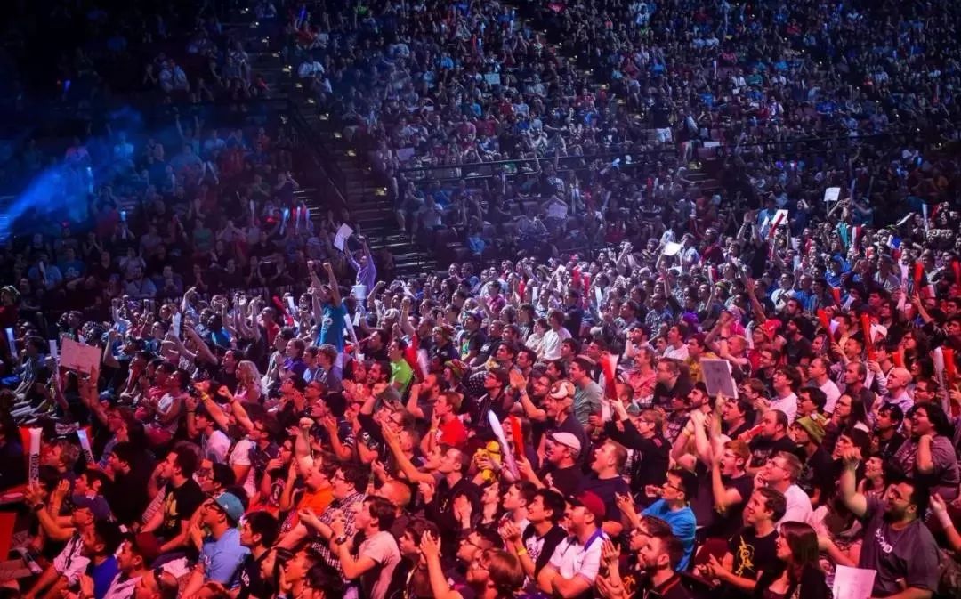 EDG赛前海报：此番出征，必当不破！不立！